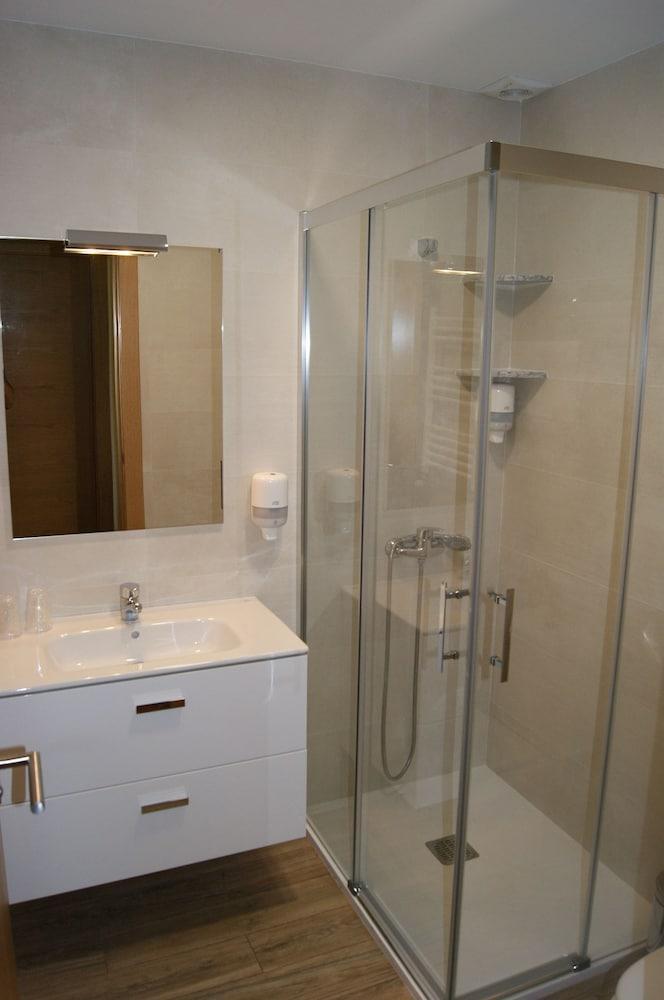 Apartamentos Camin De Pelayo Las Rozas Kültér fotó