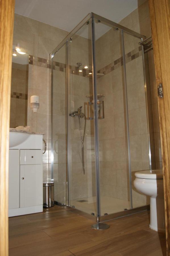Apartamentos Camin De Pelayo Las Rozas Kültér fotó