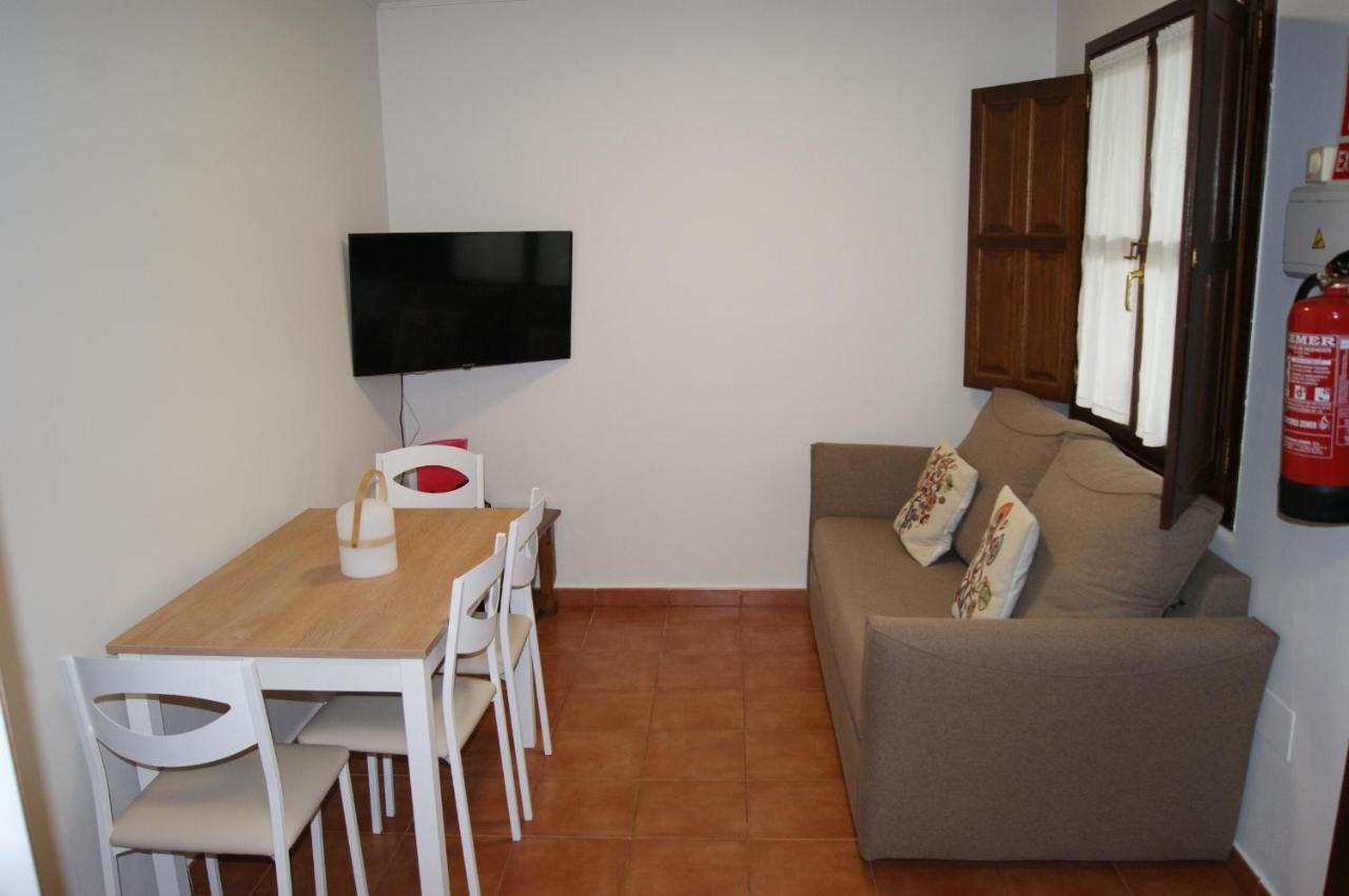 Apartamentos Camin De Pelayo Las Rozas Kültér fotó