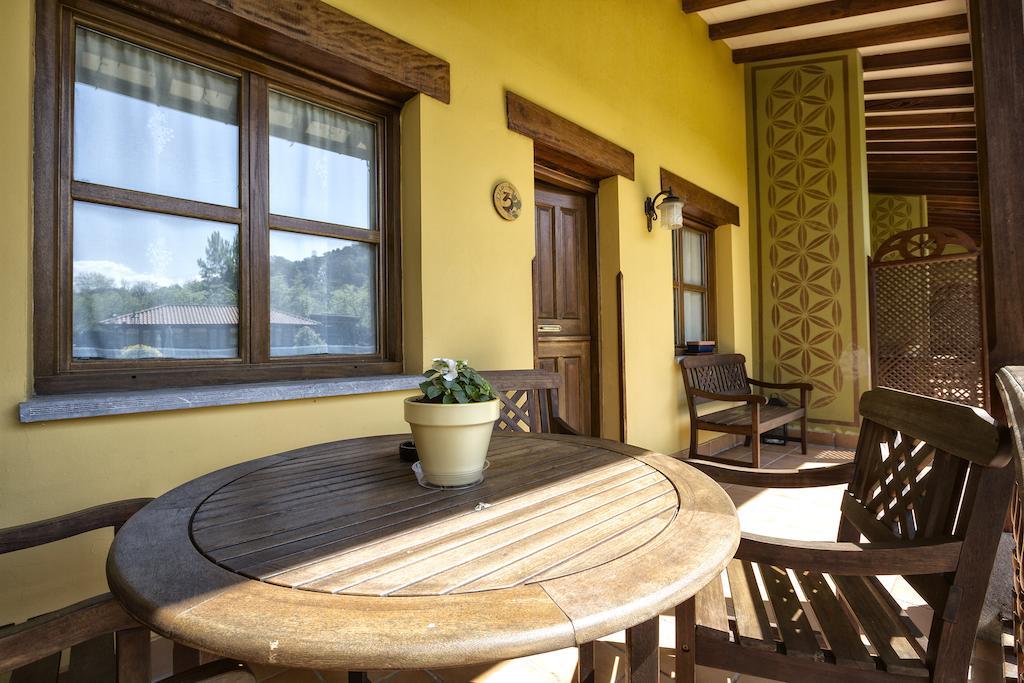 Apartamentos Camin De Pelayo Las Rozas Kültér fotó