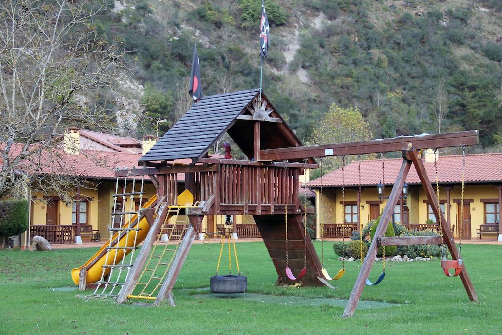 Apartamentos Camin De Pelayo Las Rozas Kültér fotó